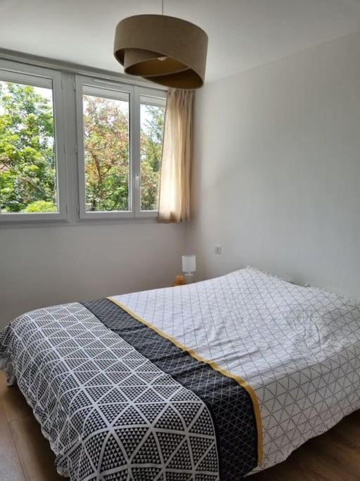 Appartement Superbe T3 Cosy, Parking Gratuit + Balcon à Riom Extérieur photo
